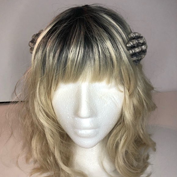 Hair accessory plastic skull hand clips - Picture 13 of 13